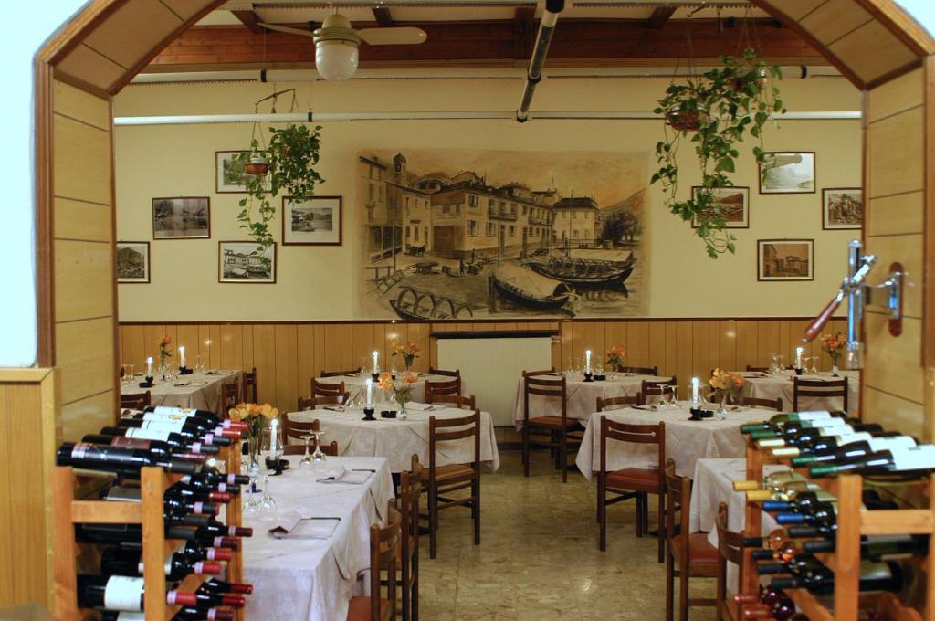 Albergo Vecchia เมนาจโจ ภายนอก รูปภาพ