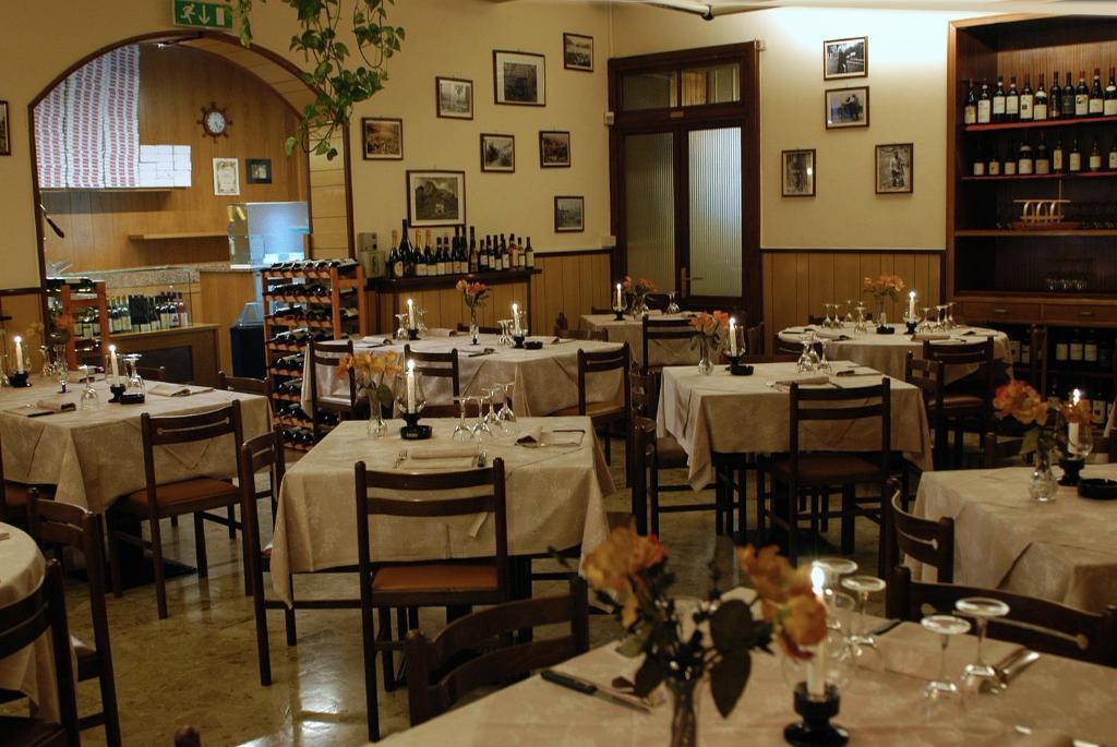 Albergo Vecchia เมนาจโจ ภายนอก รูปภาพ