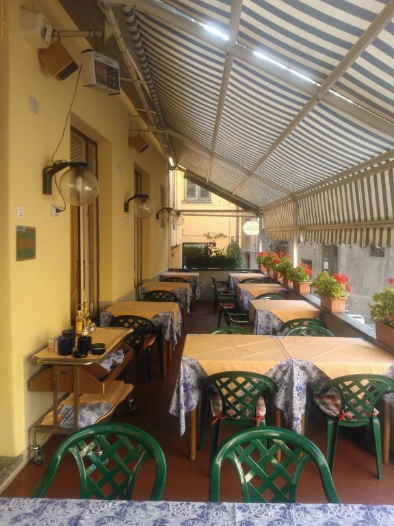 Albergo Vecchia เมนาจโจ ภายนอก รูปภาพ
