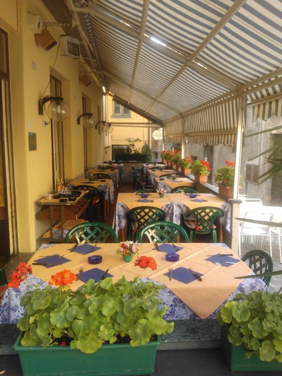 Albergo Vecchia เมนาจโจ ภายนอก รูปภาพ